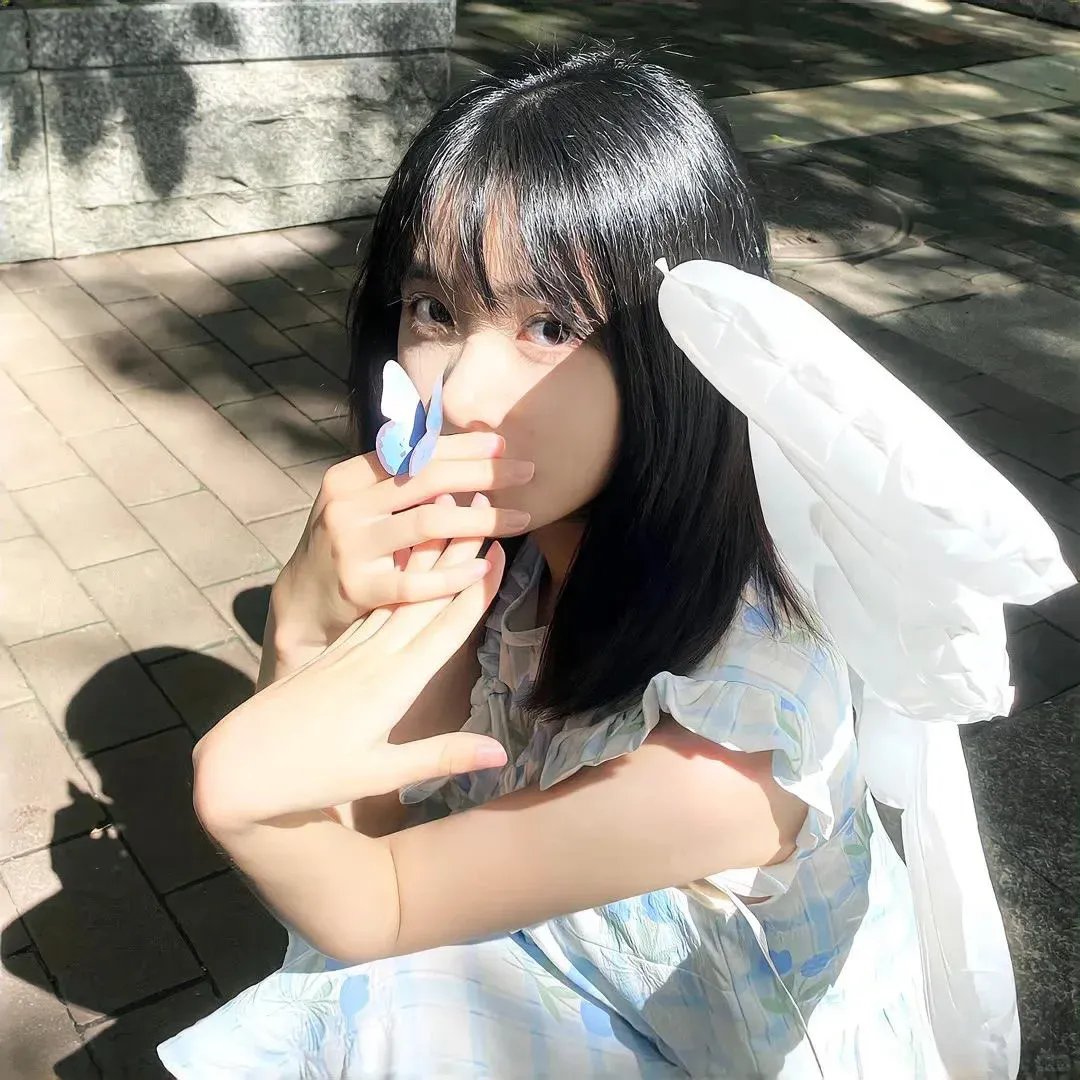 不可爱的她