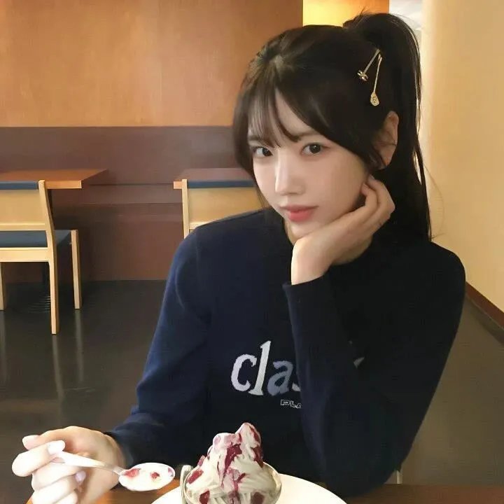 踉跄女孩